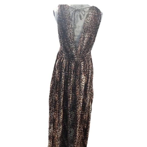Chic Backless Leopard Print Maxi Dress - Picture 7 of 10
